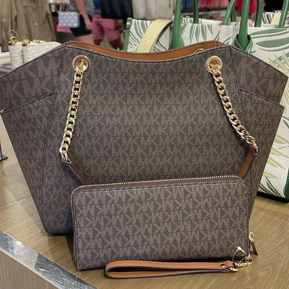 MICHAEL KORS  Jet Set Lg Shoulder Bag & JST Lg Travel CONTINENTAL wallet-wristlt